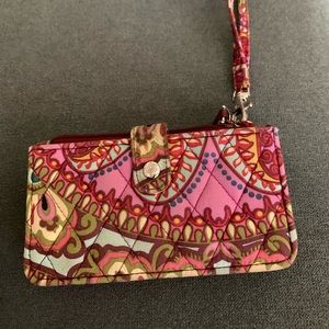 Vera Bradley Walle